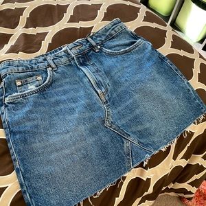 Denim mini skirt by Zara